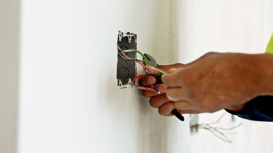 Work on an outlet