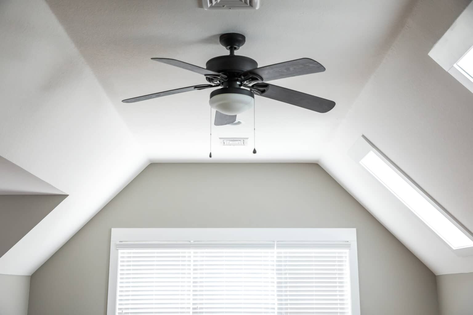 Does the Rotation of a Ceiling Fan Really Make a Difference?